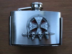 CELTIC SHIELD REMOVABLE 3OZ STAINLESS STEEL FLASK BELT BUCKLE