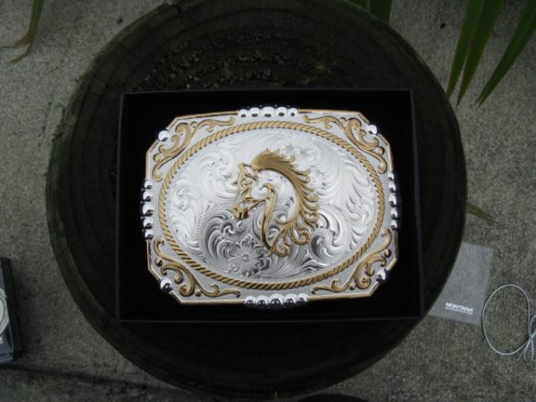 TWO-TONE COWBOY CAMEO BUCKLE WITH FILIGREE HORSE FIGURE