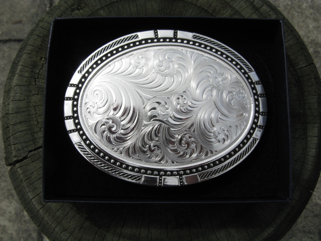 NEW TRADITIONS FOUR DIRECTIONS BELT BUCKLE