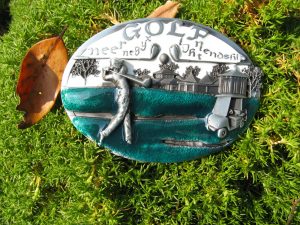 GOLFERS GREEN AND WHITE BELT BUCKLE