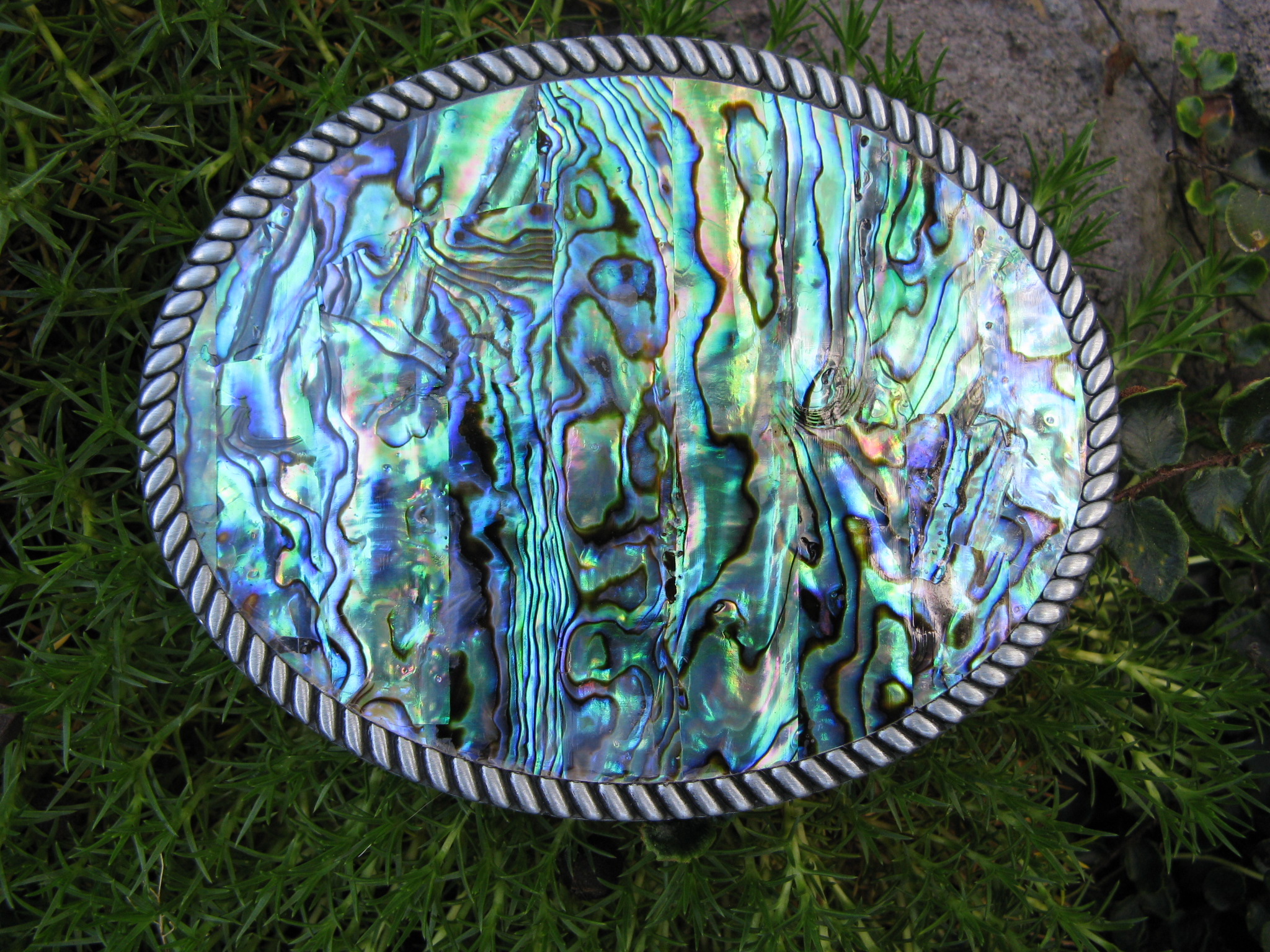 PAUA INLAY ROPE EDGE OVAL ANTIQUE SILVER BELT BUCKLE
