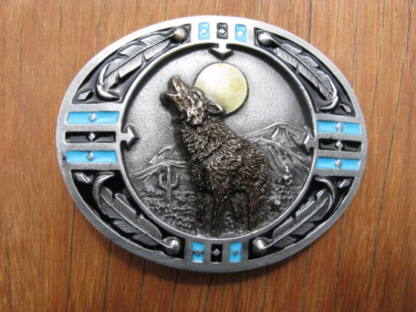 NATIVE AMERICAN SOUTHWEST HOWLING WOLF BUCKLE