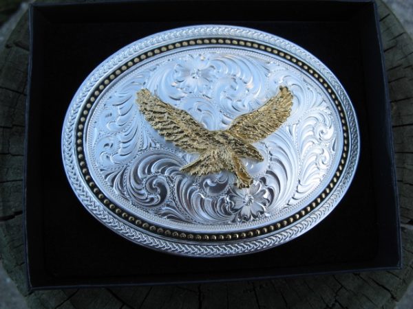 TWO TONE WHEAT AND GOLDEN STAR LIGHT OVAL BELT BUCKLE WITH GOLDEN EAGLE